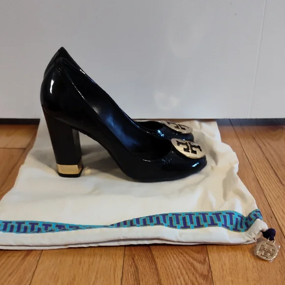 Tory Burch Black Patent Leather Heels - Picture 4 of 5